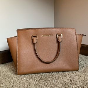Michael Kors Leather Handbag